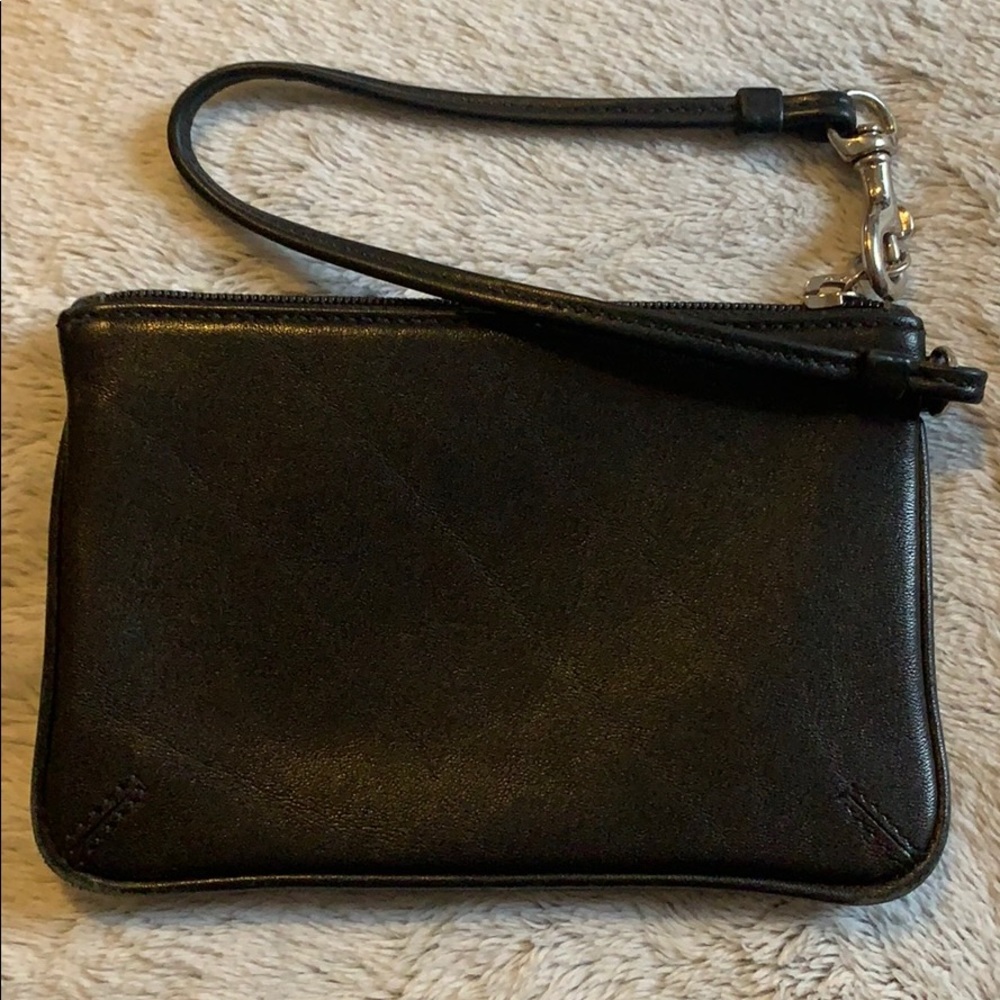 coach wristlet - Picture 4 of 4